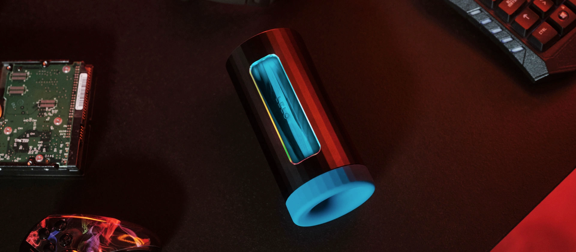 F1S™ V3 uses SenSonic™ technology to emit sonic pulses that resonate around the penis for an entirely new sensation. The auto-adjusted liquid silicone ribs additionally add to the overall feeling of immersion.