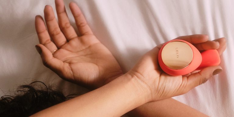cleaner for vibrators